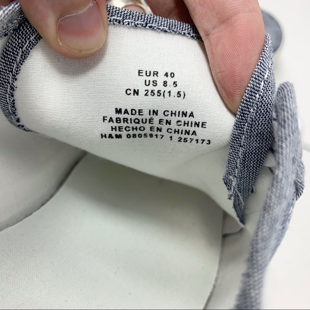 H&M Women sz 8.5 Gray/Navy Blue Canvas Flat Sneaker Shoe RN101255 - Picture 9 of 9